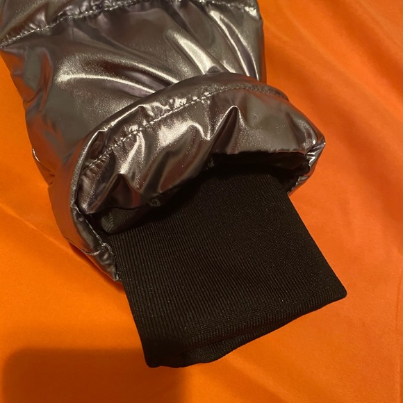 UGG BRAND NEW JACKET - Picture 10 of 16